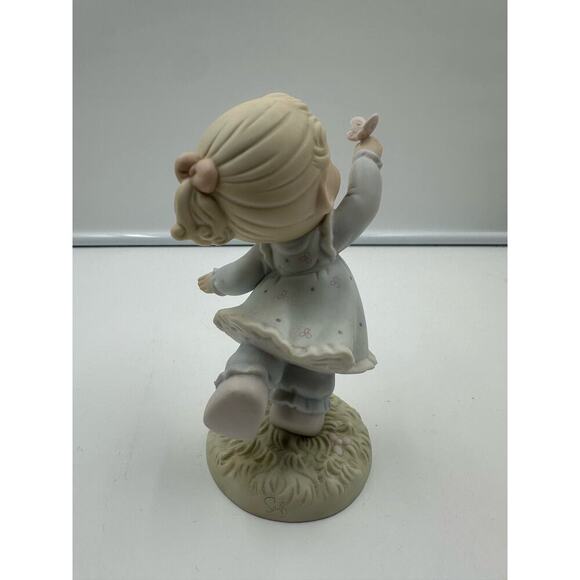 Precious Moments 1992 HAPPINESS IS AT OUR FINGERTIPS 529931 Figurine - Picture 4 of 6